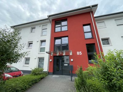 Attraktive Wohnung im Erdgeschoss mit Terrasse, Kellerraum und Carport