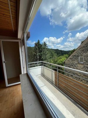 helle 2,5 Zimmer Dachgeschoßwohnung