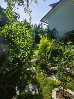 Charmante DHH mit Garten (provisionsfrei)