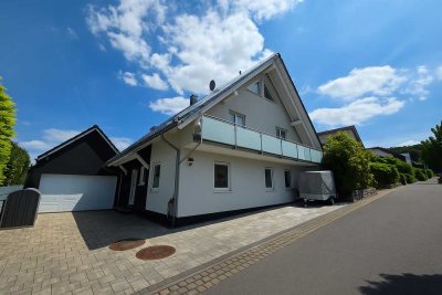 Großzügiges Einfamilienhaus bis zu 4 Wohneinheiten direkt am Feldrand von Großostheim-Wenigumstadt!