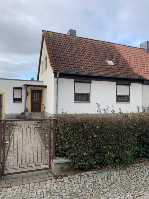 Charmante Doppelhaushälfte  mit 3 Zimmern in Oschersleben (Bode)