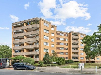 Bothfeld: Attraktive 5-Zimmer-Wohnung mit Loggia, Tiefgaragenstellplatz und Wellnessbereich