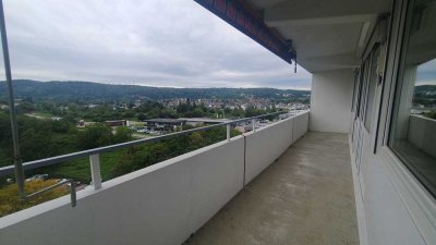 Ab sofort: zentrale 3-Zi-WHG (barrierefrei) mit Balkon und wunderschönem Ausblick
