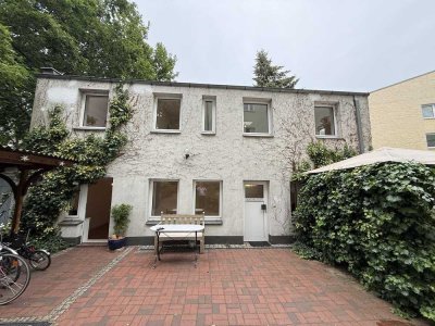 Arbeiten & Wohnen | Remise mit Loftcharakter in Berlin-Karlshorst