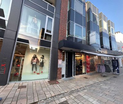 Schöne große 2,5 ZKB Wohnung über den Dächern von der Cloppenburger Innenstadt - Lange Straße