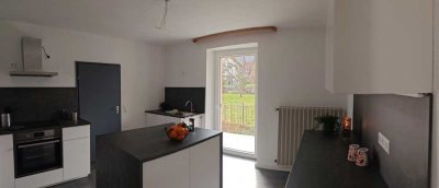 Sofort: Schönes Haus mit kleinem gemütlichen Garten in Theisbergstegen zu vermieten