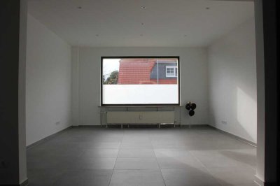 DIREKT EINZIEHEN UND WOHLFÜHLEN
MODERNISIERTE WOHNUNG IM BEGEHRTEN MÖRSE