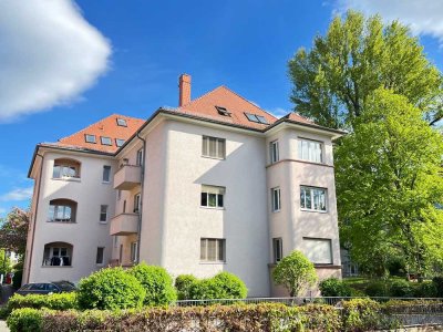 *  "Schräge" Dachwohnung in schöner grüner Wohngegend - ID 6661*   *