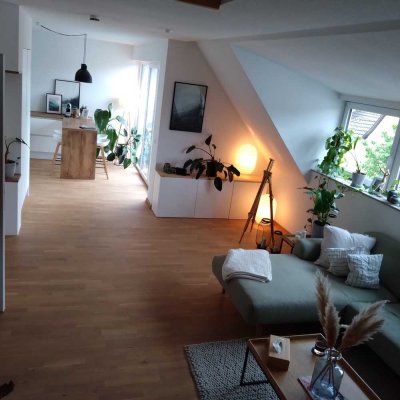 Exklusive 3,5-Raum-Maisonette-Wohnung mit Balkon und EBK in der Innenstadt von Öhringen
