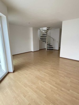 Traumhafte 4-Zimmer-Maisonette mit riesigem Balkon in ruhiger Wohnlage von Worms