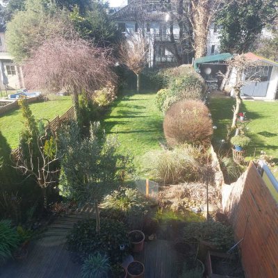 Gepflegtes, zentral gelegenes und bewährtes Reihenmittelhaus mit Garten
