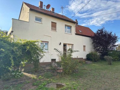 Freistehendes Haus mit großzügigem Garten in ruhiger Lage