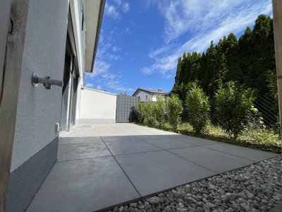 Große Doppelhaushälfte mit Hobbyraum Hell & Modern