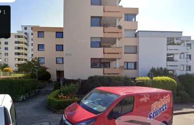 geräumige, gepflegte 3,5-Raum-Wohnung in Esslingen am Neckar (Krummenacker)