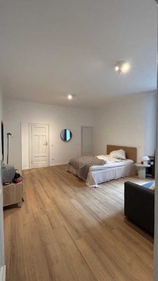 Geschmackvolle 1-Zimmer-Wohnung mit Wohnküche in Prenzlauer Berg