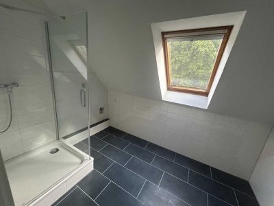 2-Zimmer-Wohnung komplett saniert mit modernem Badezimmer