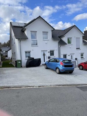 5-Zimmer-Doppelhaushälfte in Waldbronn
