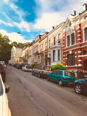 Attraktive Altbauwohnung im Luisenviertel
