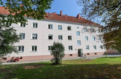 Gut aufgeteilte 2-Zimmer-Wohnung im Obergeschoss - Miete - 2 Zimmer