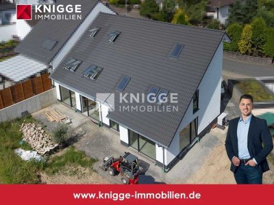 +++ 3325 - Neubau Reihenendhaus in beliebter Lage von Burscheid +++