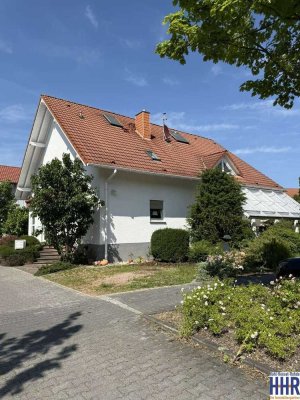 Modernes Mehrfamilienhaus mit bis zu vier Wohneinheiten in ruhiger Lage von Biblis