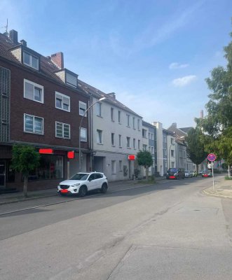 Geräumige 3 1/2-Zimmer mit Balkon u. Kfz.-Stellpl. Zur Selbstnutzung oder als überschaubare KPA!