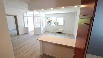 Privatverkauf !! mit Terrasse  und EBK 81qm : Exklusive 2-Raum-Souterrain-Wohnung in Schramberg