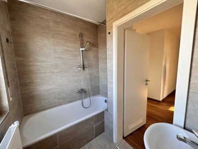 Schöne 2 Zimmer Wohnung in Mannheim Waldhof!
