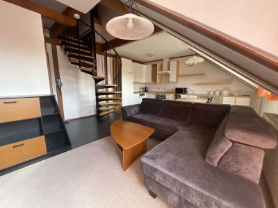 Geschmackvolle 3-Raum-Maisonette-Wohnung mit luxuriöser Innenausstattung mit EBK in Schwabmünchen