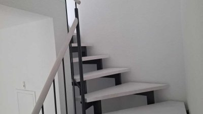Geräumige 4-Zimmer Maisonette-Wohnung im 3. OG in Duisburg-Aldenrade