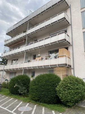 1 Zimmer Wohnung mit Balkon und Stellplatz