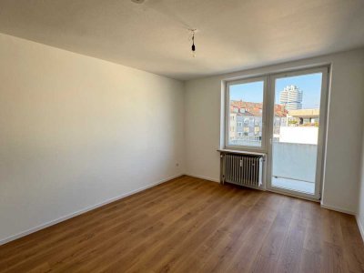 Schwabing-Olympiapark schö., helles, ruhig 1 Zi.  Balkon, , EBK, SANIERT!! FREI  sofort  !!!!!