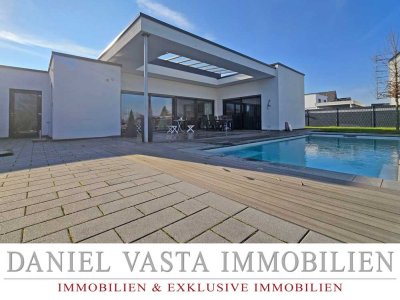 Daniel Vasta exklusive Immobilien! Außergewöhnliches Haus im Bauhausstil! Zusätzl. Baugrundstück