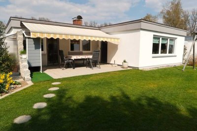 Leben und Wohnen wo andere Urlaub machen! Winkelbungalow in traumhaft
schöner Lage!