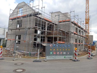 Obergeschosswohnung im Neubauprojekt! Mehrfamilienhaus (Rohbau fertig)
