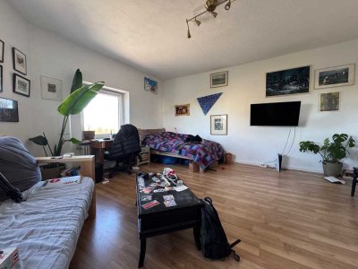 Fördeblick!! 1- Zimmer Apartment an der Holtenauer Str.!!
