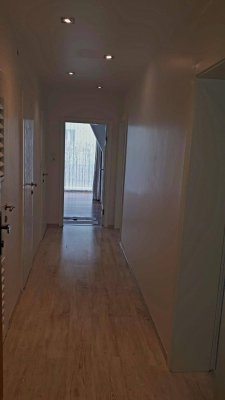 Toprenovierte 2 Zimmerwohnung