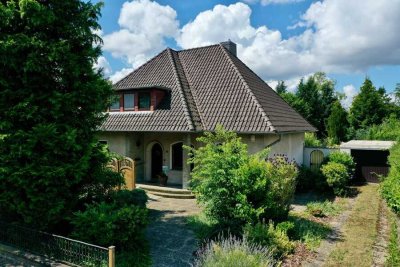 Charmantes Einfamilienhaus mit großem Grundstück und Entwicklungspotenzial
