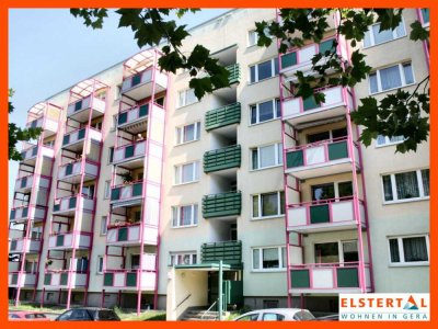 2-Raumwohnung  // Aufzug // ebenerdiger Zugang Haus // Debschwitz // große Dusche mit niedrigen Ei