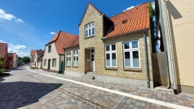 *Preis angepasst – jetzt noch interessanter!* Historisches Einfamilienhaus in zentraler Stadtlage