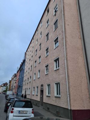 Frisch renovierte 2-Zimmer-Wohnung zur Miete in 89231, Neu Ulm