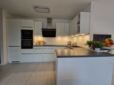 Geschmackvolle, neuwertige 3-Raum-Maisonette-Wohnung in Norderstedt