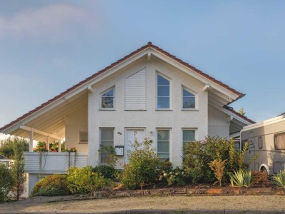 RESERVIERT: Großzügiges Traumhaus in idyllischer Aussichtslage