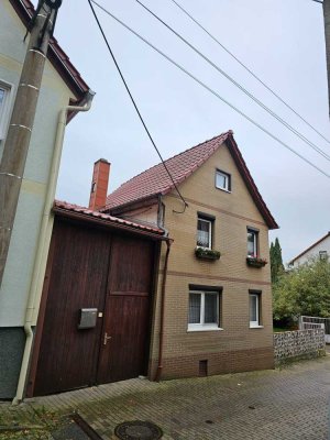 Kleines Einfamilienhaus, in ruhiger Seitenstraße der Gemeinde Körner , zu verkaufen :)