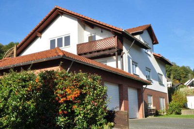 Gepflegtes Zweifamilienhaus in Freudenberg-Alchen mit Ausbaupotenzial