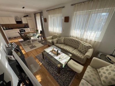 Neuwertige 3 Zimmer Eigentumswohnung (78,06m²) mit großem Balkon &amp; 2 Carports in Jagerberg