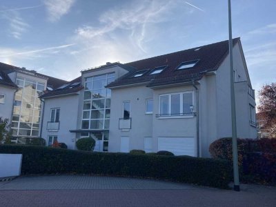 Gepflegte 2-Zimmer-Terrassenwohnung mit EBK in Eschborn