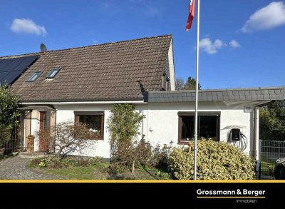 Gepflegte Doppelhaushälfte mit Gartenidylle