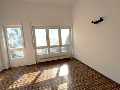 Helle freundliche 2,5 Zimmer Maisonettewohnung im Herzen von Neckarsulm