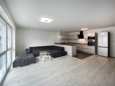 Schöne Wohnung mit vier Zimmern sowie Balkon und Einbauküche in Kirrlach